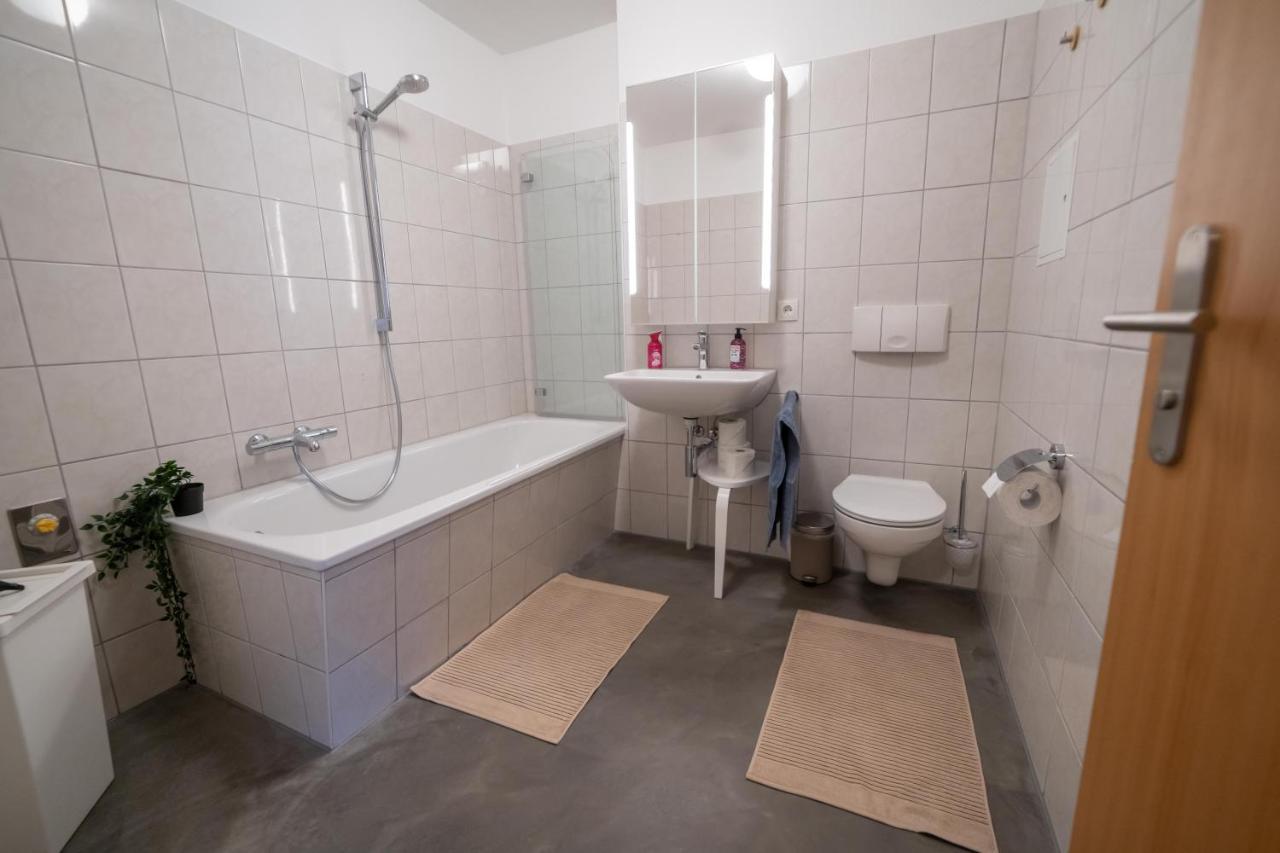 Fullhouse - Zwickau - L12 - 2 Single Beds - Nespresso - Smarttv Apartman Kültér fotó